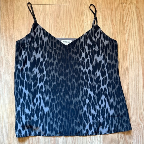 L'AGENCE Jane Silk Animal Print Silk Top Size M - Picture 3 of 7